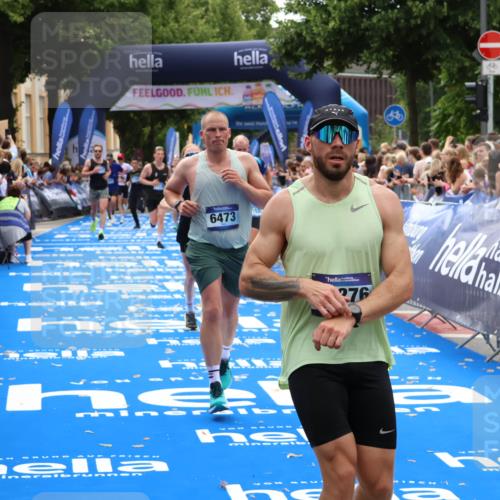 29.06.2025 - hella hamburg halbmarathon Zöllner http://msf.ph/oto/8184545 29.06.2025 10:33:15 Ziel 1910, 6473, 9047, 14167, 14276, 17175, 18455 meine-sportfotos.de