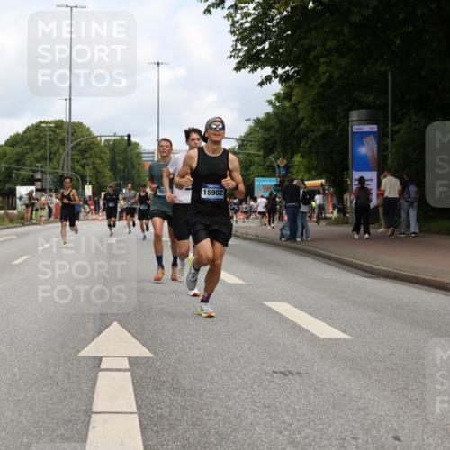 29.06.2025 - hella hamburg halbmarathon Yannick Fuchs http://msf.ph/oto/8184583 29.06.2025 10:29:11 20KM 1002, 1080, 2228, 3005, 5048, 5550, 6878, 7534, 7628, 7884, 7901, 9519, 9686, 11019, 11202, 11230, 11661, 15902, 16417, 17014, 17877, 18026, 18837 meine-sportfotos.de