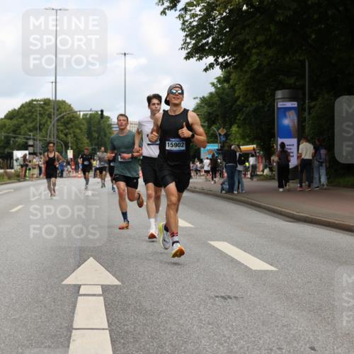 29.06.2025 - hella hamburg halbmarathon Yannick Fuchs http://msf.ph/oto/8184591 29.06.2025 10:29:12 20KM 1002, 1080, 3005, 5048, 5152, 5550, 6878, 7534, 7628, 7884, 7901, 9519, 9686, 11019, 11202, 11230, 11661, 15902, 16417, 17014, 18026, 18837 meine-sportfotos.de