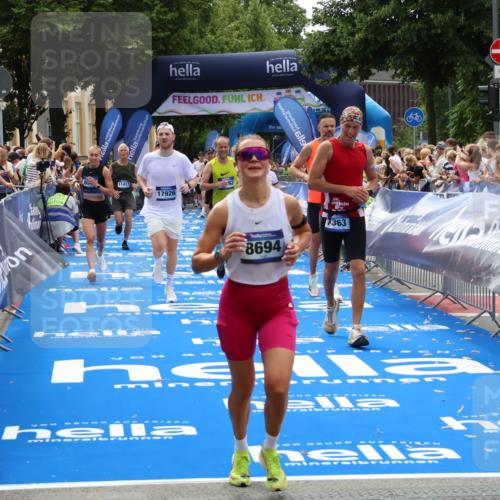 29.06.2025 - hella hamburg halbmarathon Zöllner http://msf.ph/oto/8184593 29.06.2025 10:42:05 Ziel 5690, 6593, 7363, 8694, 10216, 11417, 12292, 13196, 15846, 17864, 17926, 18920, 19046 meine-sportfotos.de