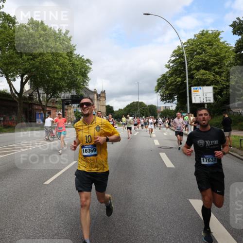 29.06.2025 - hella hamburg halbmarathon Yannick Fuchs http://msf.ph/oto/8184610 29.06.2025 10:43:30 20KM 1094, 1342, 1381, 1452, 1476, 2013, 2504, 2592, 2596, 2706, 2889, 2937, 3060, 4017, 4183, 4185, 4832, 5460, 5705, 6158, 7067, 7297, 7332, 8112, 8302, 8437, 8821, 9038, 9126, 9213, 9463, 9619, 9649, 9695, 9924, 10053, 10184, 10859, 10860, 11340, 11519, 11579, 11679, 11779, 11819, 11977, 12094, 12421, 12533, 12670, 13233, 13269, 13688, 14526, 15422, 15523, 15857, 15894, 16114, 16369, 16627, 16653, 16731, 16891, 17173, 17632, 17753, 18058, 18842, 18873, 19109 meine-sportfotos.de