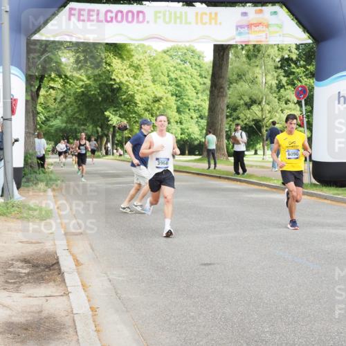 29.06.2025 - hella hamburg halbmarathon MichiJ http://msf.ph/oto/8184633 29.06.2025 10:18:23 Zwischen KM18-KM19 3968, 6090, 10222, 10351, 15655, 18763 meine-sportfotos.de