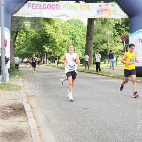 29.06.2025 - hella hamburg halbmarathon MichiJ http://msf.ph/oto/8184674 29.06.2025 10:18:24 Zwischen KM18-KM19 3968, 6090, 10222, 10351, 15655, 18763 meine-sportfotos.de