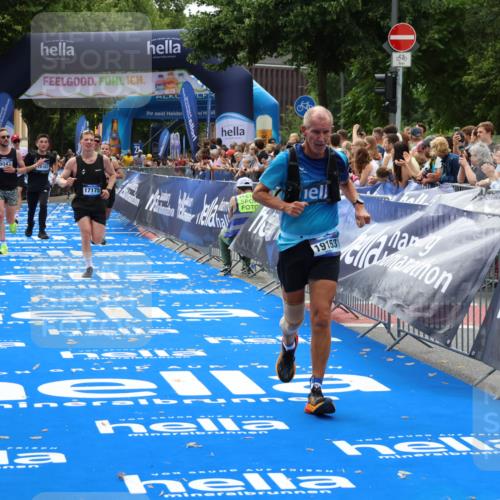 29.06.2025 - hella hamburg halbmarathon Zöllner http://msf.ph/oto/8184683 29.06.2025 10:33:18 Ziel 1910, 1959, 4679, 7723, 9047, 14167, 16881, 17175, 18455 meine-sportfotos.de