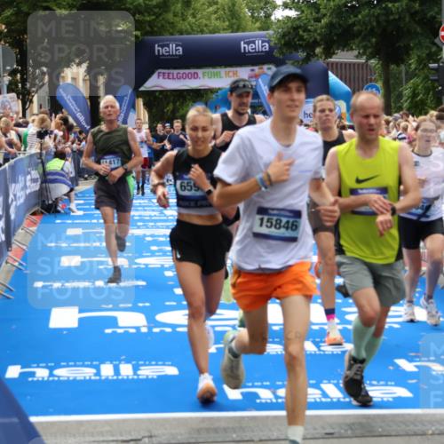 29.06.2025 - hella hamburg halbmarathon Zöllner http://msf.ph/oto/8184745 29.06.2025 10:42:09 Ziel 1441, 5682, 6593, 10216, 11417, 12098, 12292, 13196, 15846, 16677, 17864, 18920, 19046 meine-sportfotos.de