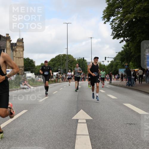 29.06.2025 - hella hamburg halbmarathon Yannick Fuchs http://msf.ph/oto/8184750 29.06.2025 10:29:16 20KM 1002, 1080, 3005, 4477, 5048, 5152, 5550, 6169, 6878, 7534, 7628, 7884, 9519, 9686, 11202, 11230, 11661, 14069, 15902, 16417, 17014, 18026, 18837 meine-sportfotos.de