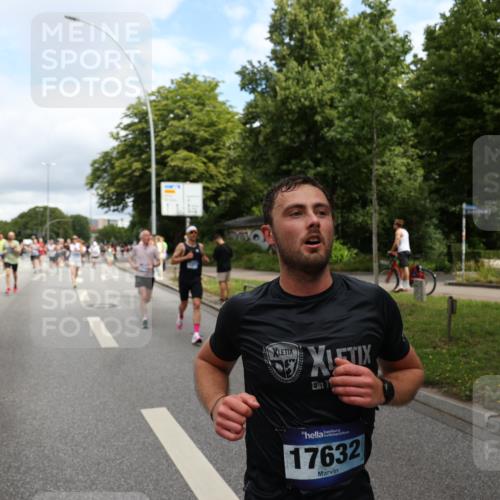 29.06.2025 - hella hamburg halbmarathon Yannick Fuchs http://msf.ph/oto/8184752 29.06.2025 10:43:30 20KM 1094, 1342, 1381, 1452, 1476, 2013, 2504, 2592, 2596, 2706, 2889, 2937, 3060, 4017, 4183, 4185, 4832, 5460, 5705, 6158, 7067, 7297, 7332, 8112, 8302, 8437, 8821, 9038, 9126, 9213, 9463, 9619, 9649, 9695, 9924, 10053, 10184, 10859, 10860, 11340, 11519, 11579, 11679, 11779, 11819, 11977, 12094, 12421, 12533, 12670, 13233, 13269, 13688, 14526, 15422, 15523, 15857, 15894, 16114, 16369, 16627, 16653, 16731, 16891, 17173, 17632, 17753, 18058, 18842, 18873, 19109 meine-sportfotos.de