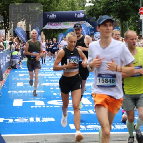 29.06.2025 - hella hamburg halbmarathon Zöllner http://msf.ph/oto/8184761 29.06.2025 10:42:09 Ziel 1441, 5682, 6593, 10216, 11417, 12098, 12292, 13196, 15846, 16677, 17864, 18920, 19046 meine-sportfotos.de