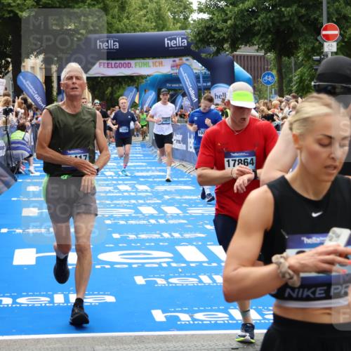 29.06.2025 - hella hamburg halbmarathon Zöllner http://msf.ph/oto/8184808 29.06.2025 10:42:11 Ziel 1441, 5682, 7765, 10216, 11417, 12098, 16677, 17363, 17864, 18772 meine-sportfotos.de