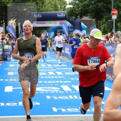 29.06.2025 - hella hamburg halbmarathon Zöllner http://msf.ph/oto/8184822 29.06.2025 10:42:11 Ziel 1441, 5682, 7765, 10216, 11417, 12098, 16677, 17363, 17864, 18772 meine-sportfotos.de