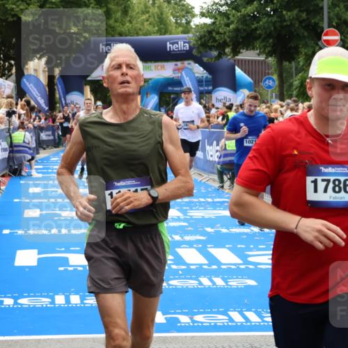 29.06.2025 - hella hamburg halbmarathon Zöllner http://msf.ph/oto/8184852 29.06.2025 10:42:12 Ziel 1441, 5682, 7765, 10216, 12098, 16626, 16677, 17363, 18772, 18802 meine-sportfotos.de