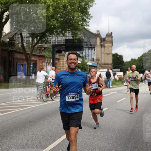 29.06.2025 - hella hamburg halbmarathon Yannick Fuchs http://msf.ph/oto/8184853 29.06.2025 10:43:31 20KM 1094, 1342, 1381, 1452, 1476, 2013, 2504, 2592, 2596, 2706, 2889, 2937, 3060, 4017, 4183, 4185, 4832, 5460, 5705, 6158, 7067, 7297, 7332, 8112, 8302, 8437, 8821, 9038, 9126, 9213, 9463, 9619, 9649, 9695, 9924, 10053, 10184, 10859, 10860, 11340, 11519, 11579, 11679, 11779, 11819, 11977, 12094, 12421, 12533, 12670, 13233, 13269, 13688, 13690, 14526, 15422, 15523, 15857, 16114, 16369, 16627, 16653, 16731, 16891, 17173, 17632, 17753, 18058, 18842, 18873, 18926, 19109 meine-sportfotos.de
