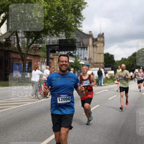 29.06.2025 - hella hamburg halbmarathon Yannick Fuchs http://msf.ph/oto/8184866 29.06.2025 10:43:31 20KM 1094, 1342, 1381, 1452, 1476, 2013, 2504, 2592, 2596, 2706, 2889, 2937, 3060, 4017, 4183, 4185, 4832, 5460, 5705, 6158, 7067, 7297, 7332, 8112, 8302, 8437, 8821, 9038, 9126, 9213, 9463, 9619, 9649, 9695, 9924, 10053, 10184, 10859, 10860, 11340, 11519, 11579, 11679, 11779, 11819, 11977, 12094, 12421, 12533, 12670, 13233, 13269, 13688, 13690, 14526, 15422, 15523, 15857, 16114, 16369, 16627, 16653, 16731, 16891, 17173, 17632, 17753, 18058, 18842, 18873, 18926, 19109 meine-sportfotos.de