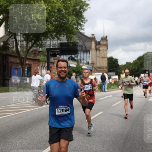 29.06.2025 - hella hamburg halbmarathon Yannick Fuchs http://msf.ph/oto/8184885 29.06.2025 10:43:31 20KM 1094, 1342, 1381, 1452, 1476, 2013, 2504, 2592, 2596, 2706, 2889, 2937, 3060, 4017, 4183, 4185, 4832, 5460, 5705, 6158, 7067, 7297, 7332, 8112, 8302, 8437, 8821, 9038, 9126, 9213, 9463, 9619, 9649, 9695, 9924, 10053, 10184, 10859, 10860, 11340, 11519, 11579, 11679, 11779, 11819, 11977, 12094, 12421, 12533, 12670, 13233, 13269, 13688, 13690, 14526, 15422, 15523, 15857, 16114, 16369, 16627, 16653, 16731, 16891, 17173, 17632, 17753, 18058, 18842, 18873, 18926, 19109 meine-sportfotos.de