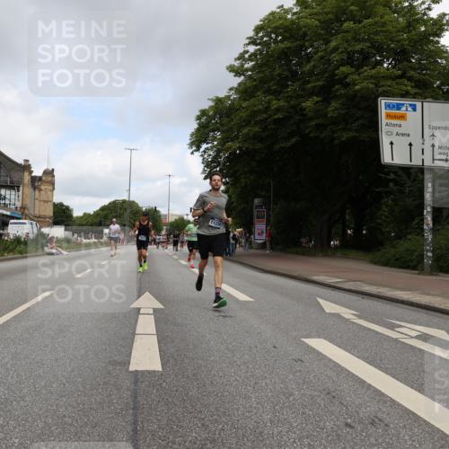 29.06.2025 - hella hamburg halbmarathon Yannick Fuchs http://msf.ph/oto/8184901 29.06.2025 10:29:20 20KM 1002, 4477, 5048, 5152, 5550, 6169, 6878, 7628, 7884, 8395, 9519, 9686, 11202, 11230, 11661, 14069, 14388, 15902, 16417, 17014, 18026, 18837 meine-sportfotos.de