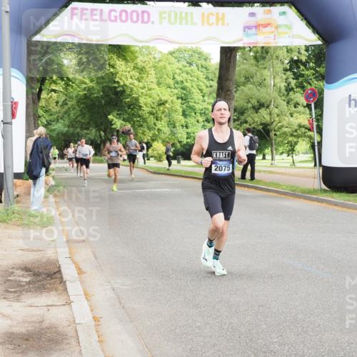 29.06.2025 - hella hamburg halbmarathon MichiJ http://msf.ph/oto/8184915 29.06.2025 10:18:28 Zwischen KM18-KM19 2075, 3968, 6090, 15655, 18763 meine-sportfotos.de