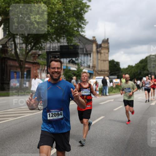 29.06.2025 - hella hamburg halbmarathon Yannick Fuchs http://msf.ph/oto/8184918 29.06.2025 10:43:31 20KM 1094, 1342, 1381, 1452, 1476, 2013, 2504, 2592, 2596, 2706, 2889, 2937, 3060, 4017, 4183, 4185, 4832, 5460, 5705, 6158, 7067, 7297, 7332, 8112, 8302, 8437, 8821, 9038, 9126, 9213, 9463, 9619, 9649, 9695, 9924, 10053, 10184, 10859, 10860, 11340, 11519, 11579, 11679, 11779, 11819, 11977, 12094, 12421, 12533, 12670, 13233, 13269, 13688, 13690, 14526, 15422, 15523, 15857, 16114, 16369, 16627, 16653, 16731, 16891, 17173, 17632, 17753, 18058, 18842, 18873, 18926, 19109 meine-sportfotos.de