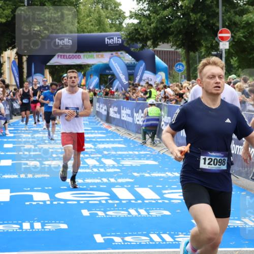 29.06.2025 - hella hamburg halbmarathon Zöllner http://msf.ph/oto/8184934 29.06.2025 10:42:14 Ziel 1441, 5682, 7765, 9365, 10216, 12098, 13709, 14899, 16626, 16677, 17182, 17363, 18772, 18802 meine-sportfotos.de