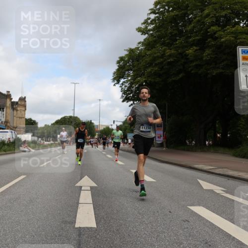29.06.2025 - hella hamburg halbmarathon Yannick Fuchs http://msf.ph/oto/8184941 29.06.2025 10:29:20 20KM 1002, 4477, 5048, 5152, 5550, 6169, 6878, 7628, 7884, 8395, 9519, 9686, 11202, 11230, 11661, 14069, 14388, 15902, 16417, 17014, 18026, 18837 meine-sportfotos.de
