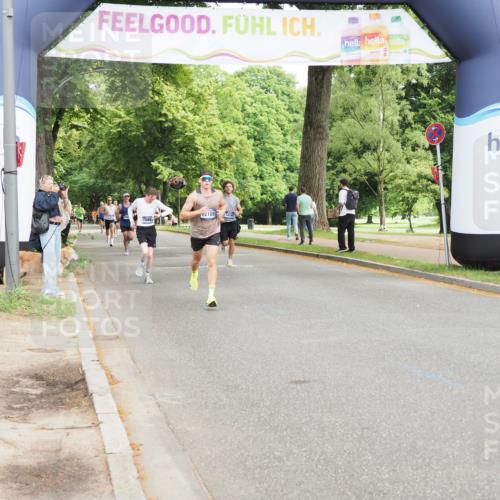 29.06.2025 - hella hamburg halbmarathon MichiJ http://msf.ph/oto/8184998 29.06.2025 10:18:30 Zwischen KM18-KM19 2075, 3968, 6090 meine-sportfotos.de
