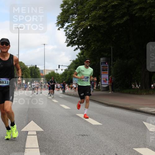 29.06.2025 - hella hamburg halbmarathon Yannick Fuchs http://msf.ph/oto/8185040 29.06.2025 10:29:22 20KM 1002, 4477, 5048, 5152, 5550, 6169, 6878, 7628, 7884, 8395, 8864, 9519, 9686, 11202, 11230, 11661, 14069, 14388, 15902, 17014, 18026, 18837 meine-sportfotos.de