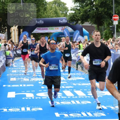 29.06.2025 - hella hamburg halbmarathon Zöllner http://msf.ph/oto/8185067 29.06.2025 10:42:18 Ziel 1903, 2675, 5682, 7765, 7865, 9365, 13709, 13746, 14811, 14899, 15270, 16626, 16660, 17182, 17363, 18772, 18802 meine-sportfotos.de