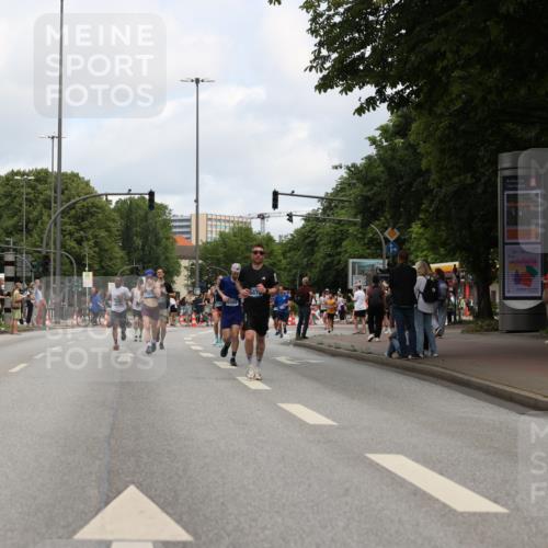 29.06.2025 - hella hamburg halbmarathon Yannick Fuchs http://msf.ph/oto/8185093 29.06.2025 10:29:23 20KM 1002, 4477, 5048, 5152, 5550, 6169, 6878, 7628, 7884, 8395, 8864, 9519, 9686, 11202, 11230, 11661, 14069, 14388, 15902, 16712, 17014, 18026, 18837 meine-sportfotos.de