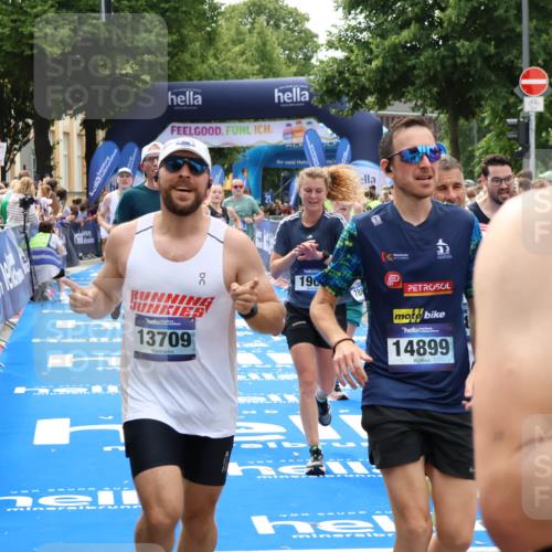 29.06.2025 - hella hamburg halbmarathon Zöllner http://msf.ph/oto/8185232 29.06.2025 10:42:22 Ziel 1312, 1903, 2675, 6639, 6770, 7865, 9365, 13709, 13746, 13807, 14226, 14811, 14899, 15270, 15654, 16281, 16660, 17182 meine-sportfotos.de