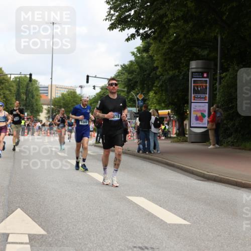29.06.2025 - hella hamburg halbmarathon Yannick Fuchs http://msf.ph/oto/8185265 29.06.2025 10:29:26 20KM 1002, 1217, 4477, 5048, 5152, 6169, 6878, 7628, 7884, 7972, 8395, 8864, 9686, 11202, 11230, 11661, 12369, 14069, 14388, 14603, 16712, 17014, 18419, 18837, 19022 meine-sportfotos.de