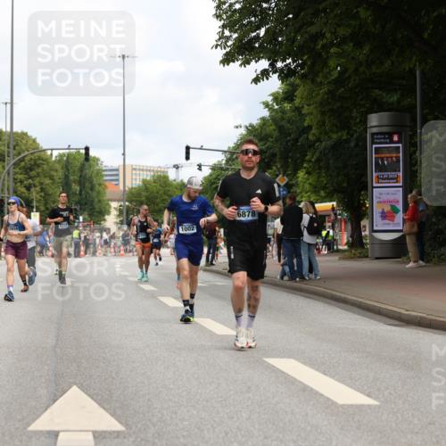 29.06.2025 - hella hamburg halbmarathon Yannick Fuchs http://msf.ph/oto/8185284 29.06.2025 10:29:26 20KM 1002, 1217, 4477, 5048, 5152, 6169, 6878, 7628, 7884, 7972, 8395, 8864, 9686, 11202, 11230, 11661, 12369, 14069, 14388, 14603, 16712, 17014, 18419, 18837, 19022 meine-sportfotos.de