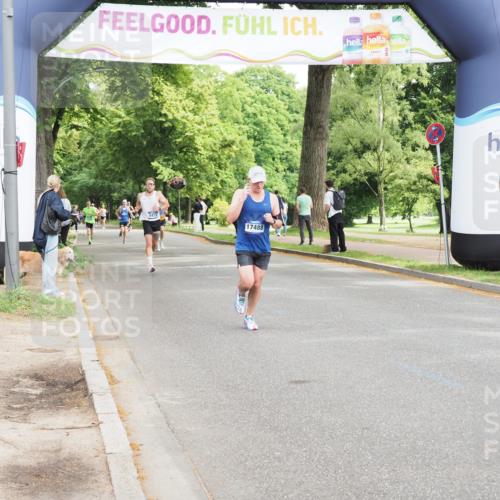 29.06.2025 - hella hamburg halbmarathon MichiJ http://msf.ph/oto/8185453 29.06.2025 10:18:34 Zwischen KM18-KM19 2075, 12189, 14140, 15883 meine-sportfotos.de