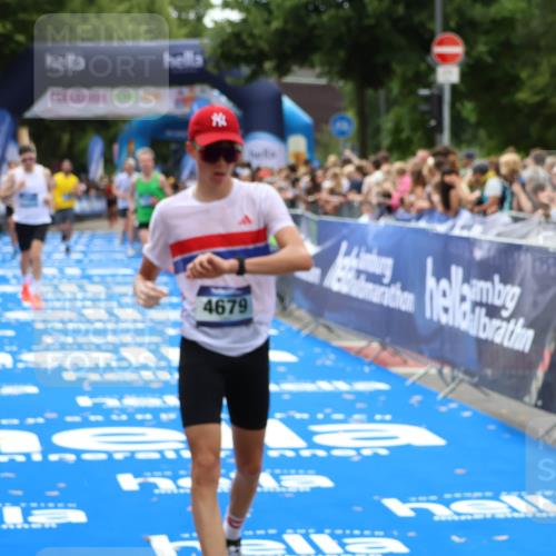 29.06.2025 - hella hamburg halbmarathon Zöllner http://msf.ph/oto/8185627 29.06.2025 10:33:27 Ziel 4602, 4679, 8956, 16881, 17056, 17489, 18731 meine-sportfotos.de