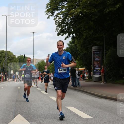 29.06.2025 - hella hamburg halbmarathon Yannick Fuchs http://msf.ph/oto/8185792 29.06.2025 10:29:36 20KM 1002, 1217, 1562, 4477, 5048, 5152, 6169, 6878, 7628, 7972, 8395, 8864, 9686, 12204, 12369, 14069, 14388, 14603, 14952, 15991, 16140, 16712, 16963, 17014, 18419, 19022 meine-sportfotos.de