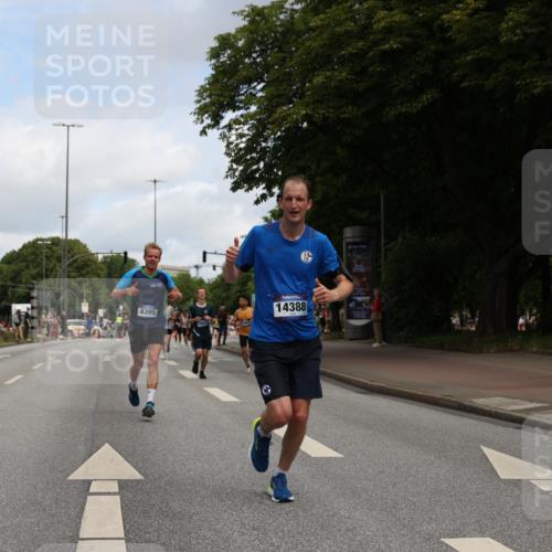29.06.2025 - hella hamburg halbmarathon Yannick Fuchs http://msf.ph/oto/8185812 29.06.2025 10:29:37 20KM 1002, 1217, 1562, 4477, 5048, 5152, 6169, 6878, 7628, 7972, 8395, 8864, 8901, 9686, 12204, 12369, 14069, 14388, 14603, 14952, 15391, 15991, 16140, 16712, 16963, 17014, 18419, 19022 meine-sportfotos.de