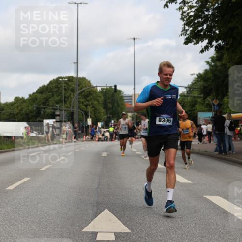 29.06.2025 - hella hamburg halbmarathon Yannick Fuchs http://msf.ph/oto/8185849 29.06.2025 10:29:38 20KM 1002, 1217, 1562, 4477, 5048, 5152, 6169, 6878, 7972, 8395, 8864, 8901, 9686, 12204, 12369, 14069, 14388, 14603, 14952, 15391, 15991, 16140, 16712, 16963, 17014, 17643, 18419, 19022 meine-sportfotos.de