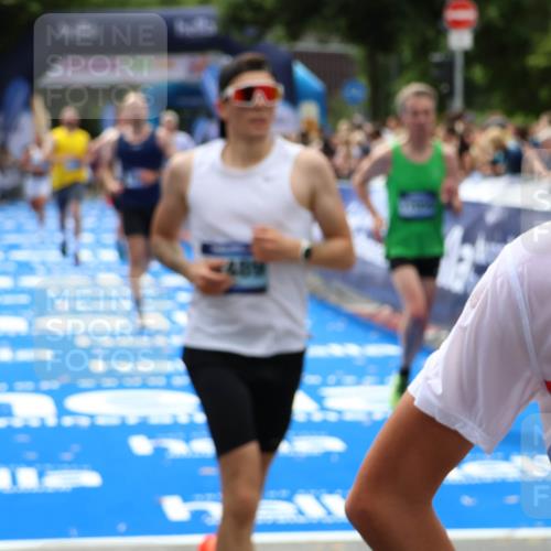 29.06.2025 - hella hamburg halbmarathon Zöllner http://msf.ph/oto/8185875 29.06.2025 10:33:31 Ziel 4602, 8956, 15326, 16931, 17056, 17489, 18731 meine-sportfotos.de
