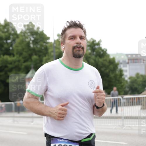29.06.2025 - hella hamburg halbmarathon Jannik Wohlers http://msf.ph/oto/8185892 29.06.2025 10:23:33 Lombardsbrücke 1444, 1545, 2489, 3013, 3185, 4122, 4597, 4990, 5039, 5055, 5258, 5260, 5358, 5661, 5954, 7013, 7426, 8141, 8149, 8502, 8676, 8717, 9217, 9603, 11044, 11347, 11415, 11454, 13149, 15352, 15739, 15853, 17385, 17513, 17595, 18091, 18210, 18314, 18745, 18998, 19017 meine-sportfotos.de