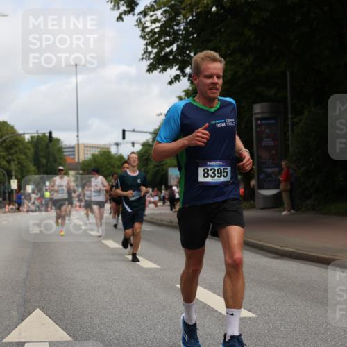 29.06.2025 - hella hamburg halbmarathon Yannick Fuchs http://msf.ph/oto/8185919 29.06.2025 10:29:38 20KM 1002, 1217, 1562, 4477, 5048, 5152, 6169, 6878, 7972, 8395, 8864, 8901, 9686, 12204, 12369, 14069, 14388, 14603, 14952, 15391, 15991, 16140, 16712, 16963, 17014, 17643, 18419, 19022 meine-sportfotos.de