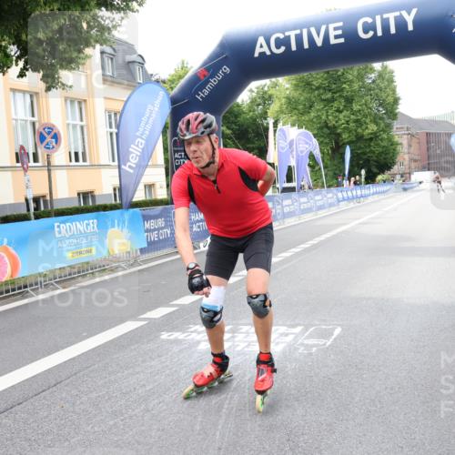 29.06.2025 - hella hamburg halbmarathon Strokosch-Dieckow http://msf.ph/oto/8185978 29.06.2025 09:25:56 Ziel 20100, 20463 meine-sportfotos.de