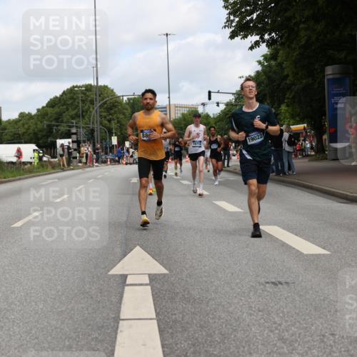 29.06.2025 - hella hamburg halbmarathon Yannick Fuchs http://msf.ph/oto/8185983 29.06.2025 10:29:40 20KM 1217, 1562, 4477, 5048, 5152, 6169, 7867, 7972, 8395, 8864, 8901, 9686, 12204, 12369, 14069, 14388, 14603, 14629, 14952, 15391, 15991, 16140, 16712, 16811, 16963, 16964, 17643, 18220, 18419, 19022 meine-sportfotos.de