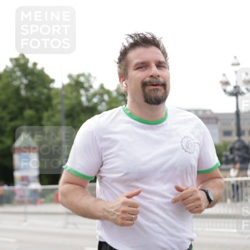 29.06.2025 - hella hamburg halbmarathon Jannik Wohlers http://msf.ph/oto/8185989 29.06.2025 10:23:33 Lombardsbrücke 1444, 1545, 2489, 3013, 3185, 4122, 4597, 4990, 5039, 5055, 5258, 5260, 5358, 5661, 5954, 7013, 7426, 8141, 8149, 8502, 8676, 8717, 9217, 9603, 11044, 11347, 11415, 11454, 13149, 15352, 15739, 15853, 17385, 17513, 17595, 18091, 18210, 18314, 18745, 18998, 19017 meine-sportfotos.de