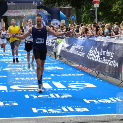 29.06.2025 - hella hamburg halbmarathon Zöllner http://msf.ph/oto/8186005 29.06.2025 10:33:33 Ziel 4602, 8956, 15326, 16931, 17056, 18731, 18854 meine-sportfotos.de