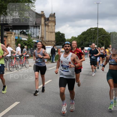 29.06.2025 - hella hamburg halbmarathon Yannick Fuchs http://msf.ph/oto/8186061 29.06.2025 10:43:36 20KM 1094, 1342, 1381, 1476, 2013, 2504, 2516, 2592, 2596, 2706, 2878, 2889, 2937, 3060, 3692, 4017, 4832, 5460, 5705, 6158, 7067, 7297, 7332, 8112, 8437, 8821, 9038, 9126, 9200, 9213, 9463, 9619, 9649, 9695, 9924, 9965, 10184, 11340, 11519, 11579, 11779, 11819, 11977, 12035, 12094, 12271, 12421, 12670, 13233, 13688, 13690, 14526, 15422, 15523, 16114, 16627, 16653, 16731, 16891, 17173, 17753, 18058, 18842, 18926, 19109 meine-sportfotos.de
