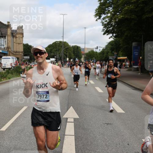 29.06.2025 - hella hamburg halbmarathon Yannick Fuchs http://msf.ph/oto/8186117 29.06.2025 10:29:44 20KM 1217, 1562, 5269, 5554, 7466, 7867, 7972, 8395, 8864, 8901, 10771, 12204, 12369, 14069, 14388, 14603, 14629, 14952, 15390, 15391, 15991, 16140, 16177, 16712, 16811, 16963, 16964, 17643, 18183, 18220, 18419, 19022 meine-sportfotos.de