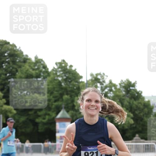 29.06.2025 - hella hamburg halbmarathon Jannik Wohlers http://msf.ph/oto/8186135 29.06.2025 10:23:34 Lombardsbrücke 1444, 1545, 2489, 3013, 3185, 4122, 4597, 4990, 5039, 5055, 5258, 5260, 5358, 5661, 5954, 7013, 7426, 8141, 8149, 8502, 8717, 9217, 9603, 11044, 11306, 11347, 11415, 11454, 13149, 15352, 15739, 15853, 17385, 17414, 17513, 17595, 18091, 18210, 18314, 18745, 18998, 19017 meine-sportfotos.de