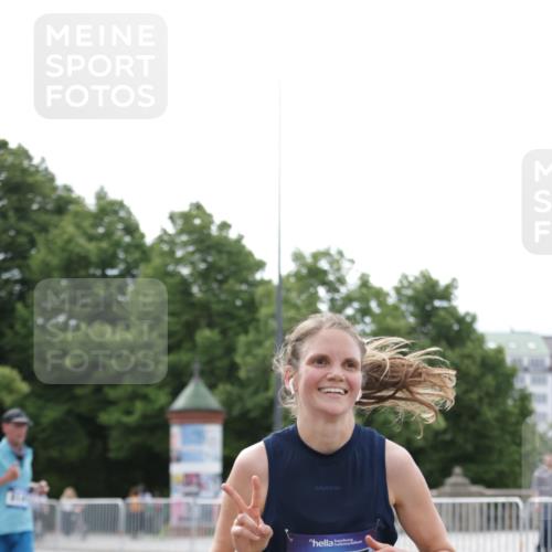 29.06.2025 - hella hamburg halbmarathon Jannik Wohlers http://msf.ph/oto/8186156 29.06.2025 10:23:34 Lombardsbrücke 1444, 1545, 2489, 3013, 3185, 4122, 4597, 4990, 5039, 5055, 5258, 5260, 5358, 5661, 5954, 7013, 7426, 8141, 8149, 8502, 8717, 9217, 9603, 11044, 11306, 11347, 11415, 11454, 13149, 15352, 15739, 15853, 17385, 17414, 17513, 17595, 18091, 18210, 18314, 18745, 18998, 19017 meine-sportfotos.de