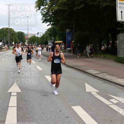 29.06.2025 - hella hamburg halbmarathon Yannick Fuchs http://msf.ph/oto/8186157 29.06.2025 10:29:45 20KM 1217, 1562, 4740, 5269, 5554, 6704, 7466, 7867, 7972, 8395, 8864, 8901, 10771, 12204, 12369, 12751, 14069, 14388, 14603, 14629, 14952, 15390, 15391, 15991, 16140, 16177, 16695, 16712, 16811, 16963, 16964, 17643, 18183, 18220, 18419, 19022 meine-sportfotos.de