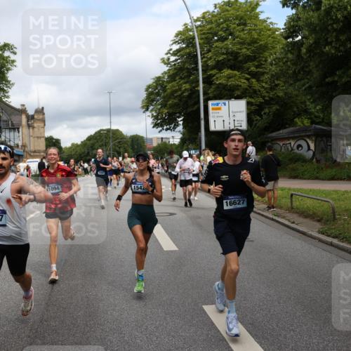 29.06.2025 - hella hamburg halbmarathon Yannick Fuchs http://msf.ph/oto/8186296 29.06.2025 10:43:36 20KM 1094, 1342, 1381, 1476, 2013, 2504, 2516, 2592, 2596, 2706, 2878, 2889, 2937, 3060, 3692, 4017, 4832, 5460, 5705, 6158, 7067, 7297, 7332, 8112, 8437, 8821, 9038, 9126, 9200, 9213, 9463, 9619, 9649, 9695, 9924, 9965, 10184, 11340, 11519, 11579, 11779, 11819, 11977, 12035, 12094, 12271, 12421, 12670, 13233, 13688, 13690, 14526, 15422, 15523, 16114, 16627, 16653, 16731, 16891, 17173, 17753, 18058, 18842, 18926, 19109 meine-sportfotos.de