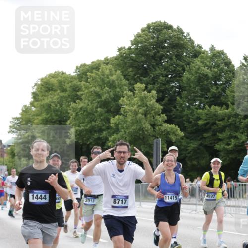 29.06.2025 - hella hamburg halbmarathon Jannik Wohlers http://msf.ph/oto/8186302 29.06.2025 10:23:35 Lombardsbrücke 1389, 1444, 1545, 2489, 3013, 3185, 4122, 4597, 4990, 5039, 5055, 5258, 5260, 5358, 5661, 5954, 7013, 7426, 8141, 8149, 8502, 8717, 9217, 9603, 11044, 11306, 11347, 11415, 11454, 13149, 15352, 17414, 17513, 17595, 18091, 18210, 18314, 18745, 18998, 19017 meine-sportfotos.de