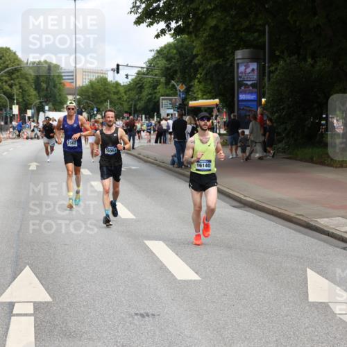 29.06.2025 - hella hamburg halbmarathon Yannick Fuchs http://msf.ph/oto/8186392 29.06.2025 10:29:50 20KM 57, 1217, 1344, 1562, 4740, 4944, 5269, 5554, 6704, 7466, 7867, 7972, 8864, 8901, 10771, 11559, 11898, 12204, 12369, 12751, 14603, 14629, 14952, 15390, 15391, 15991, 16140, 16177, 16695, 16712, 16811, 16963, 16964, 17022, 17643, 17826, 18183, 18220, 18237, 18419, 19022 meine-sportfotos.de